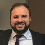 Dr. Gustavo Vasconcelos Alves - Responsável técnico da Unidade de Quimioterapia e Preceptor do Programa de Residência Médica em Cancerologia Clínica do Hospital Nossa Senhora da Conceição